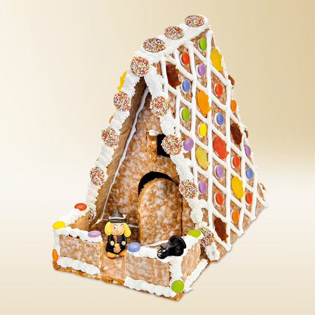 Gingerbread house made of Basler Läckerli Original 1165g